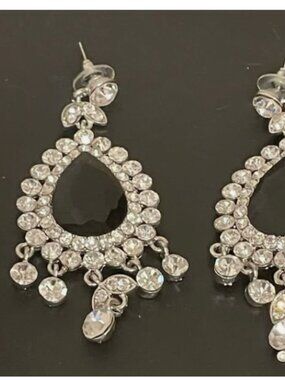 Share rhinestone dangle silver earrings